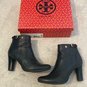Tory Burch 9.5 black ankle boots